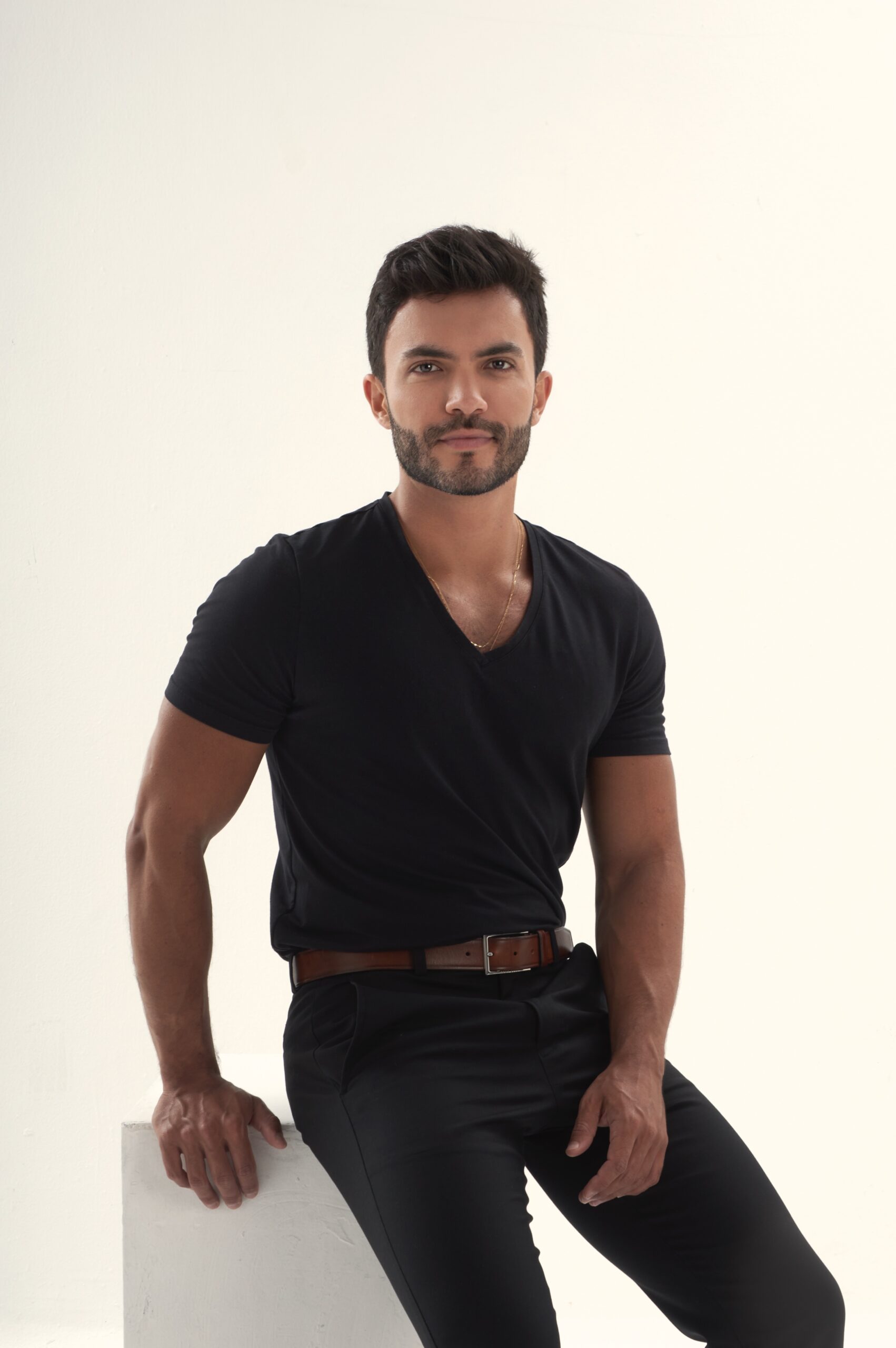 Dr. Diego Aguiar, Cirurgião Plástico
